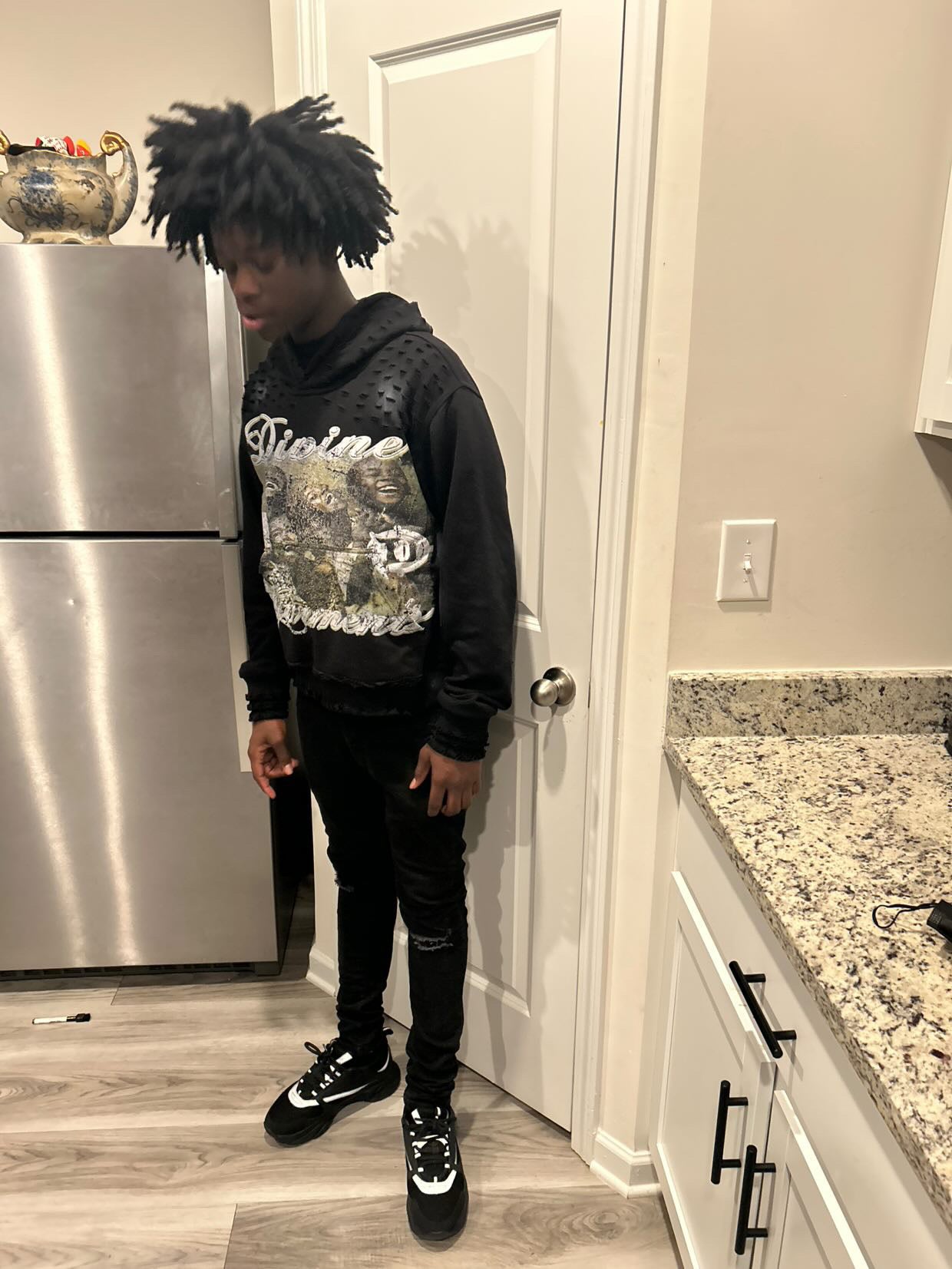 BLACK DISTRESSED ONYX HOODIE